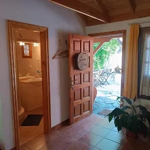 https://la-casita-de-la-vega.in-canary-islands.com